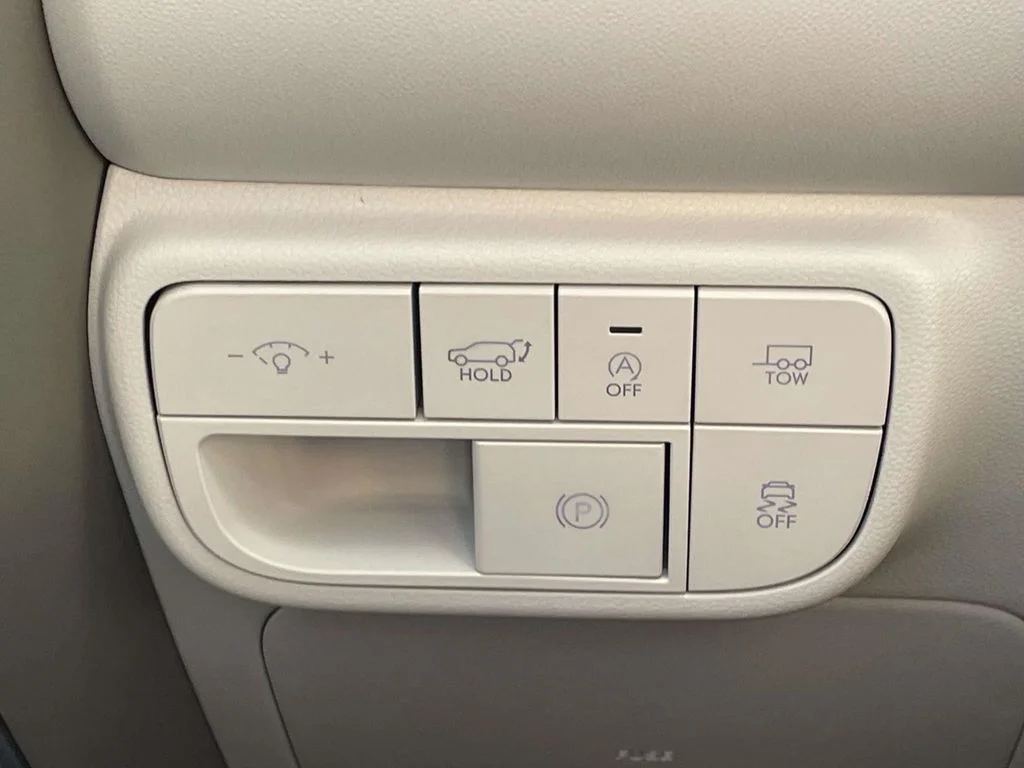 New 2026 White Hyundai SEL Premium image 18