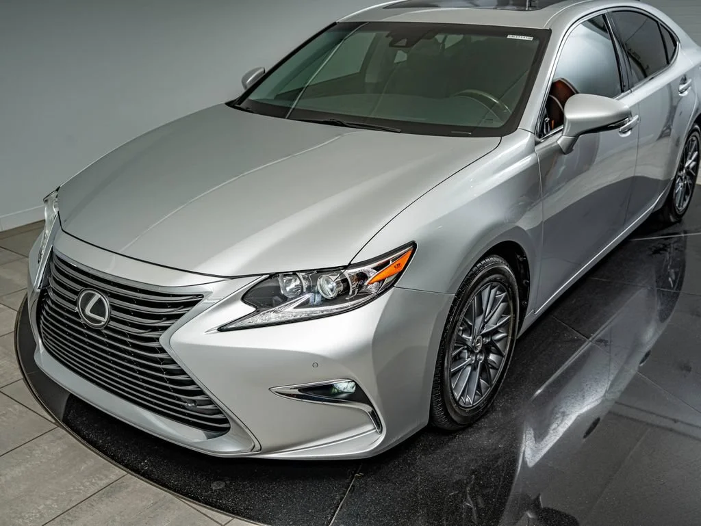 Used 2018 Silver Lexus 350 image 14