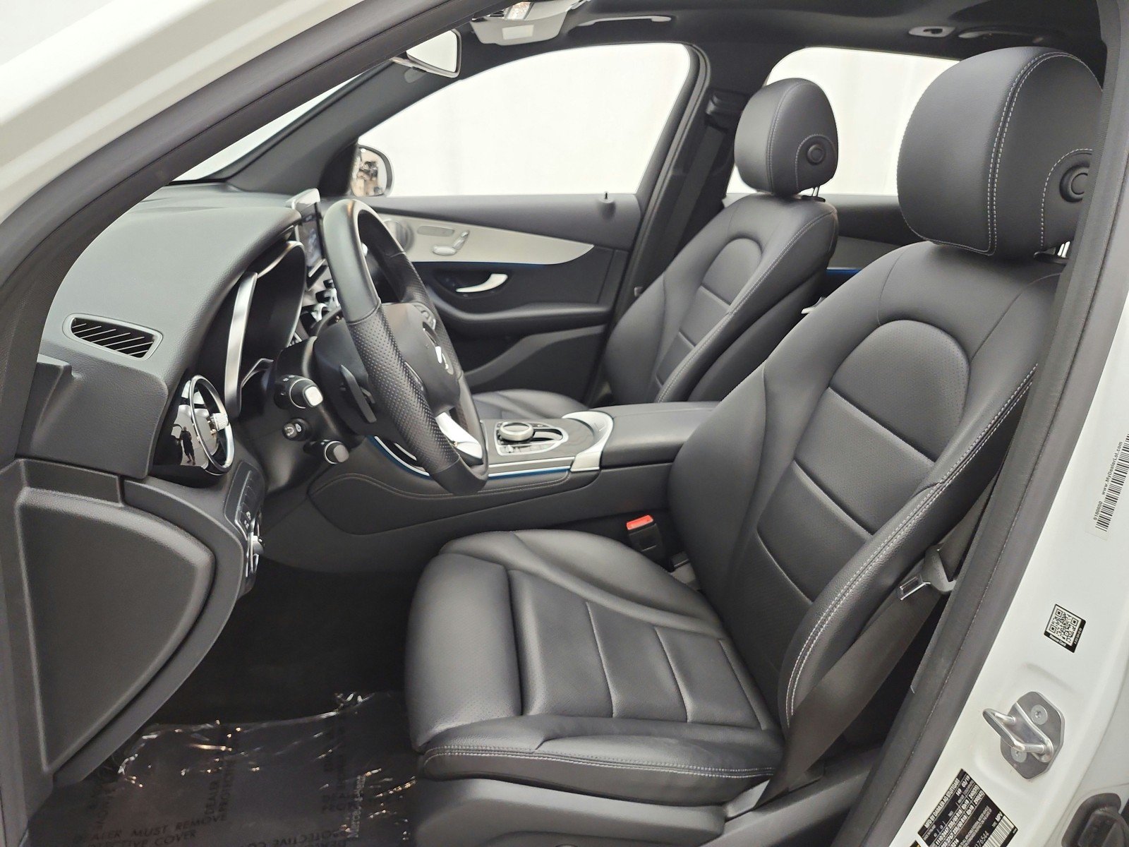 Used 2019 Polar White Mercedes-Benz GLC 300 4MATIC® SUV image 15