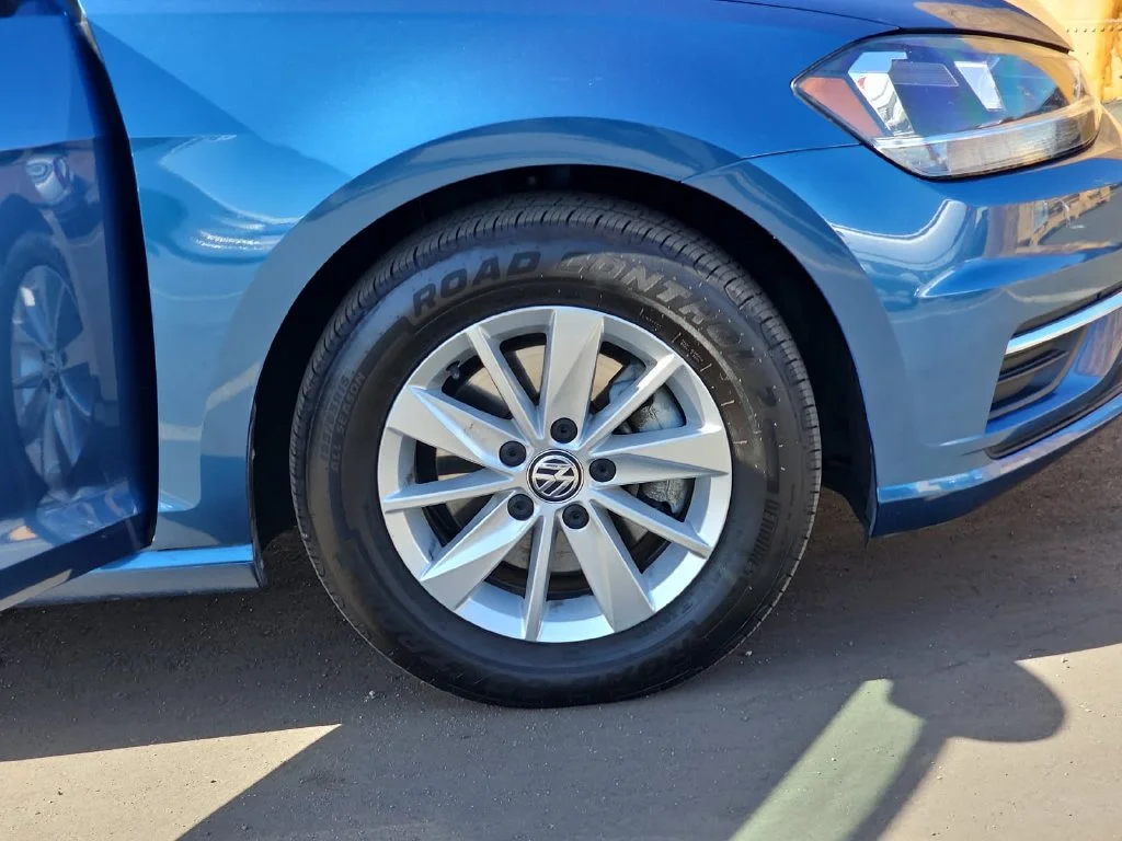 Used 2019 Blue Volkswagen S image 38