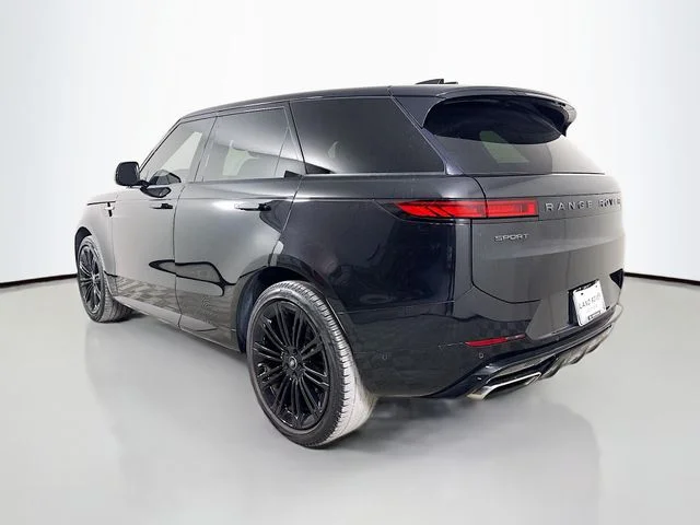 Used 2024 Black Land Rover Dynamic SE image 7