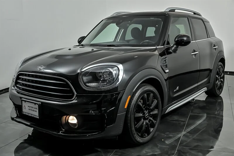 Used 2019 Midnight Black Metallic MINI Cooper ALL4 image 5
