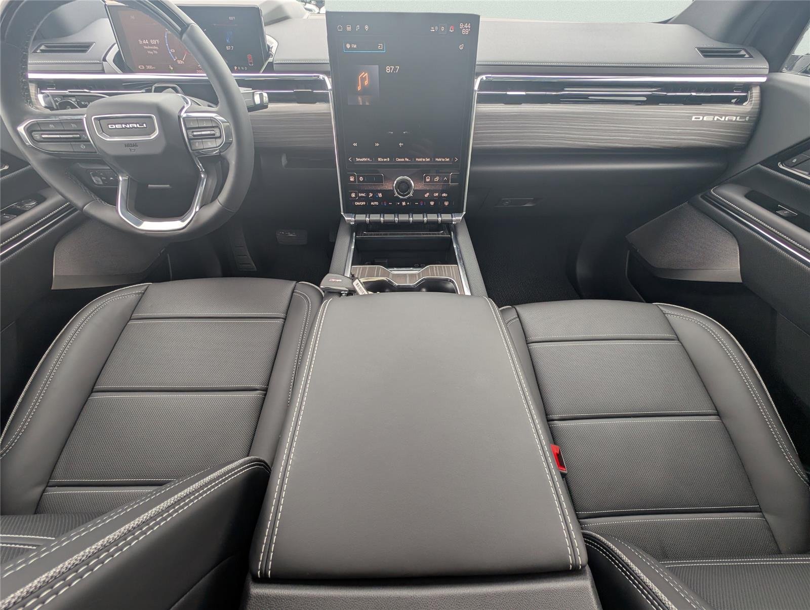 2025 GMC Sierra EV Denali - Photo 31