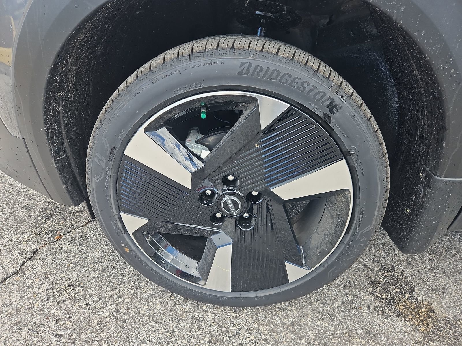 New 2026 Nissan Kicks SR 4D Sport Utility