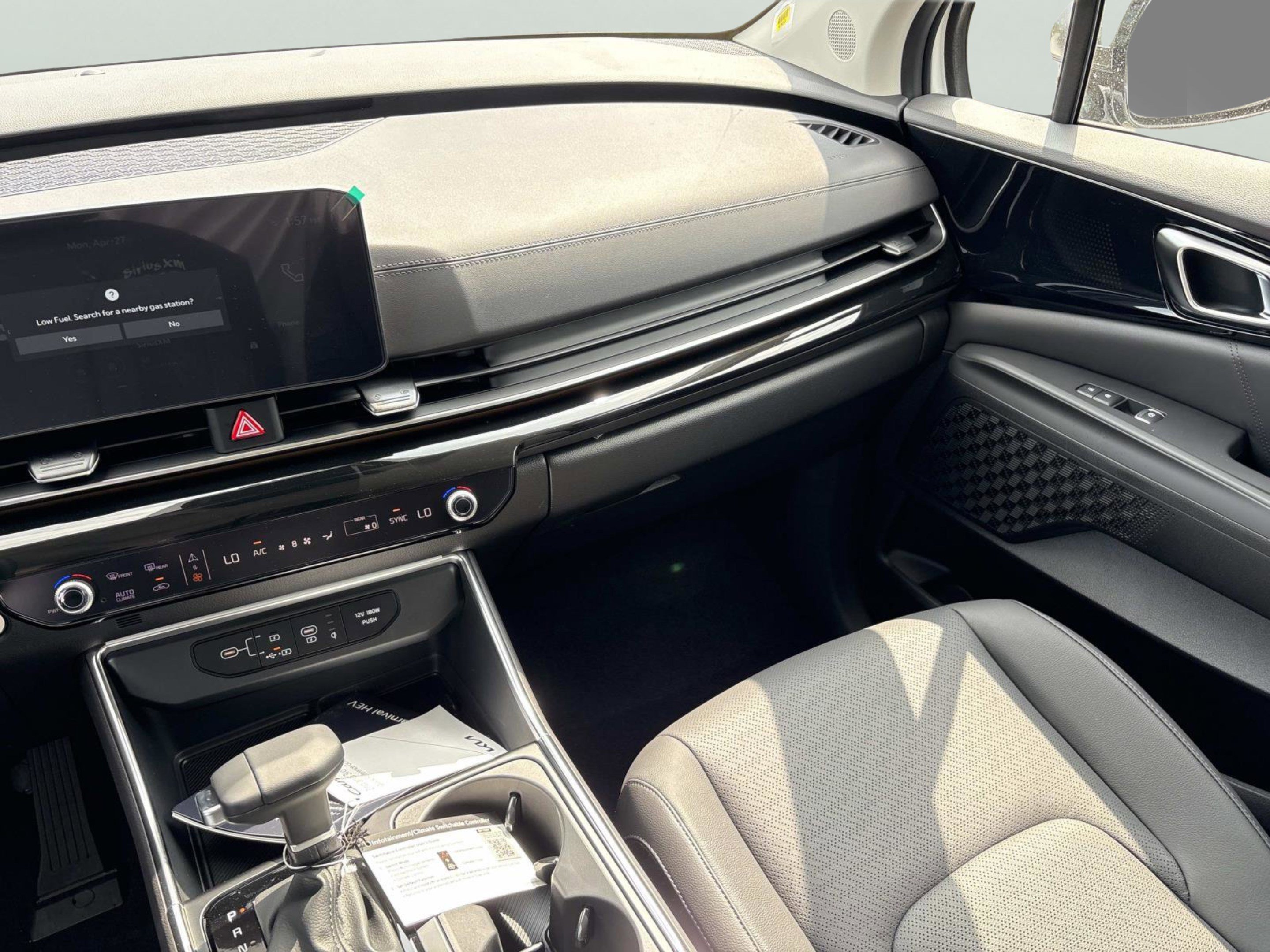 New 2026 Snow White Pearl Kia SX Prestige image 12