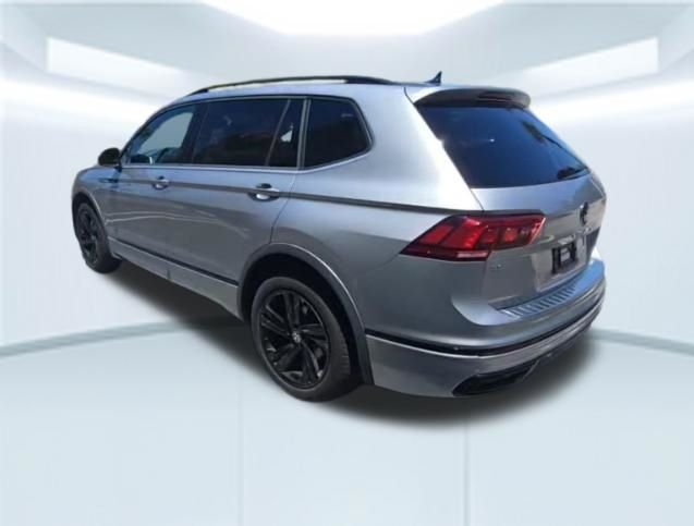 Used 2023 Silver Volkswagen 2.0T SE R-Line Black image 15