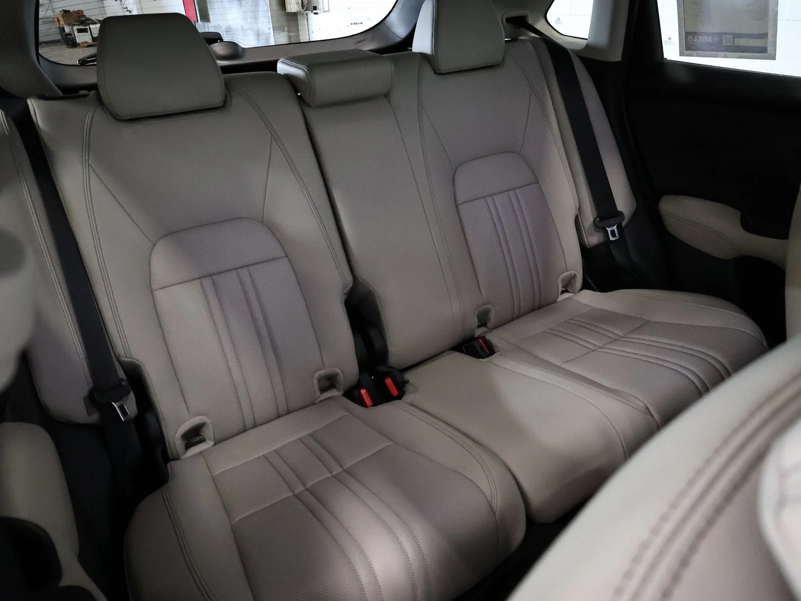 Certified Used 2024 Beige Honda EX-L image 22