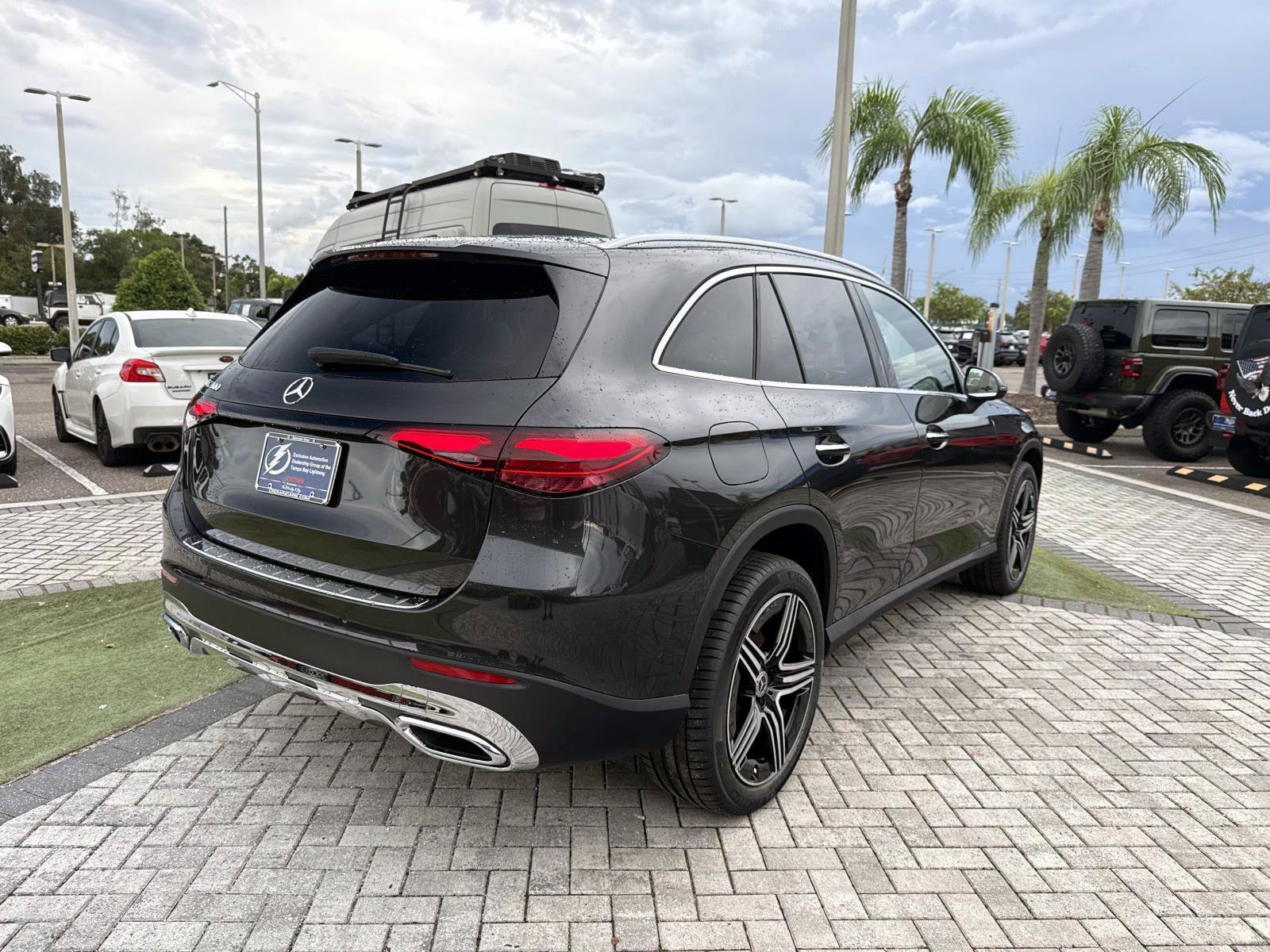 New 2027 Gray Metallic Mercedes-Benz 300 SUV image 5