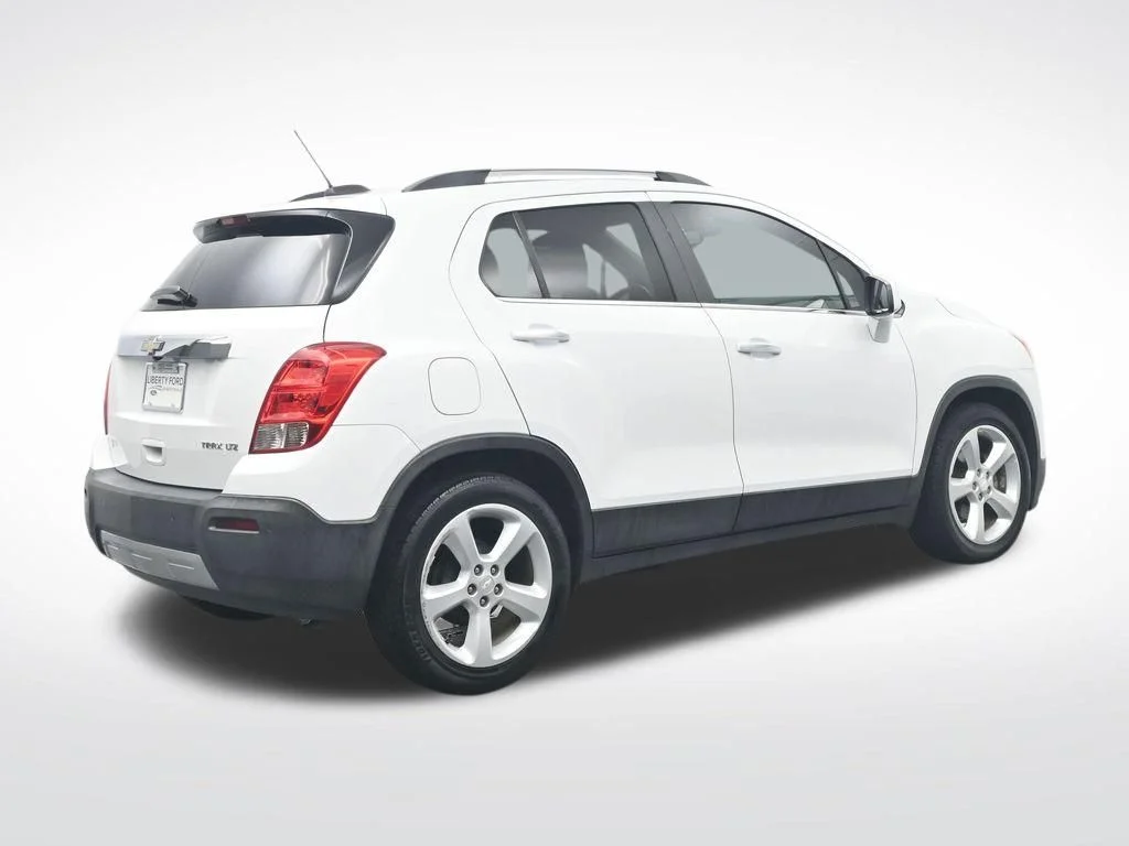 Used 2016 Summit White Chevrolet LTZ image 6