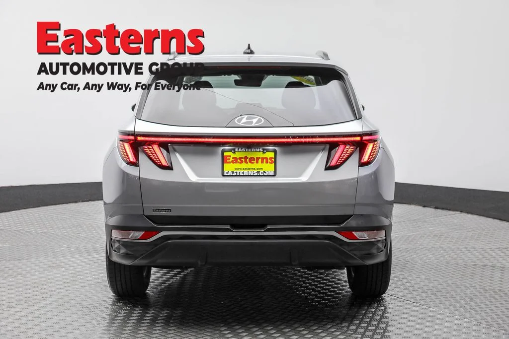 Used 2023 Silver Hyundai SEL image 6