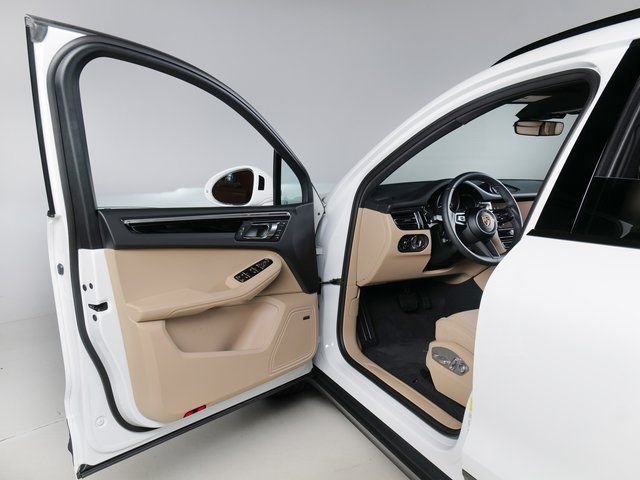 2025 Porsche Macan Base - Photo 23