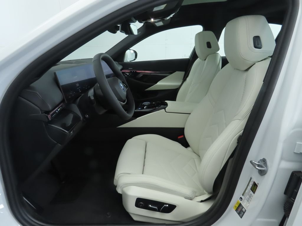 2026 BMW i5 40 - Photo 21