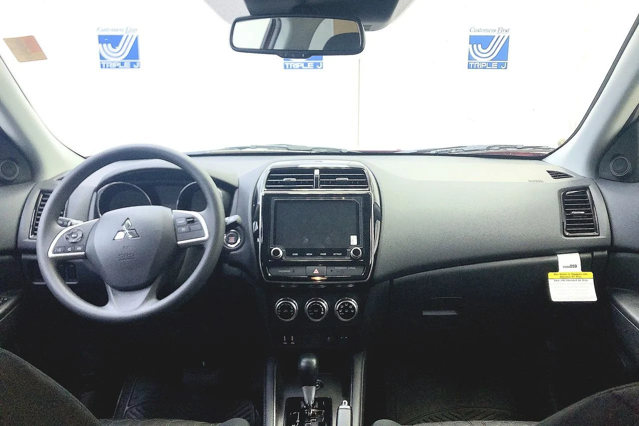 New 2025 White Diamond Mitsubishi S image 10