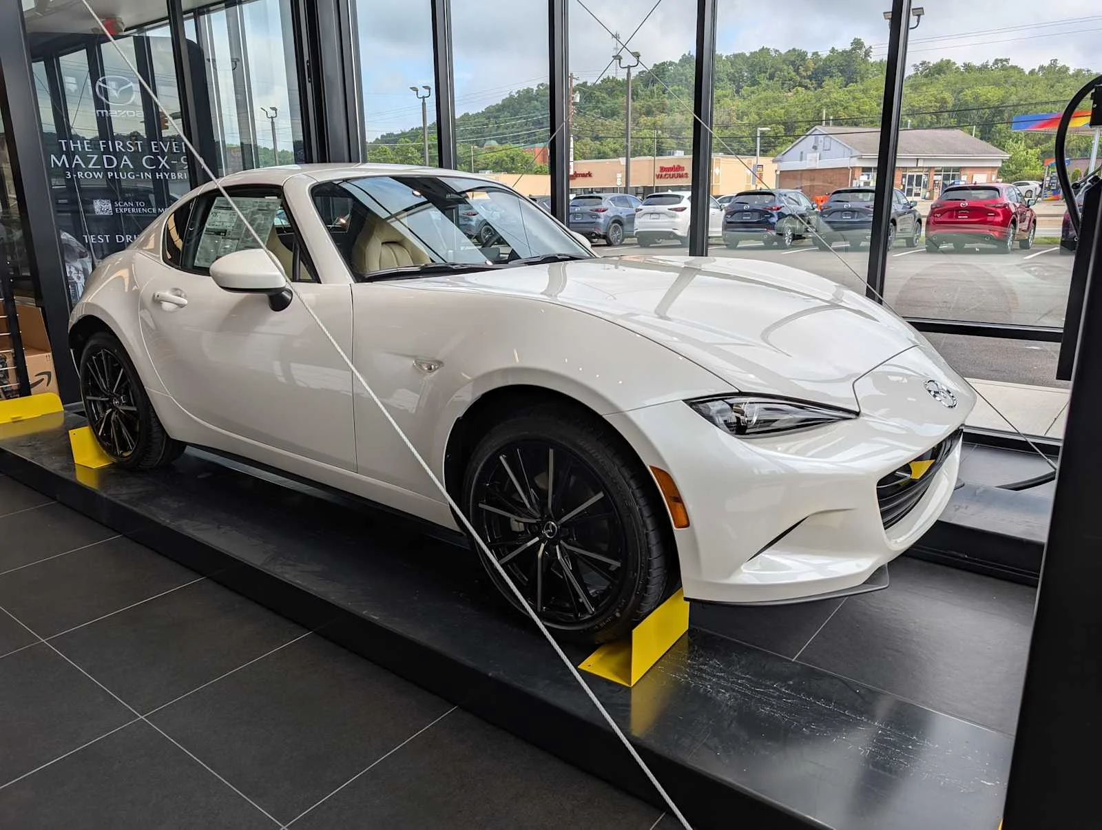 2025 Mazda MX-5 Miata RF Grand Touring - Photo 7