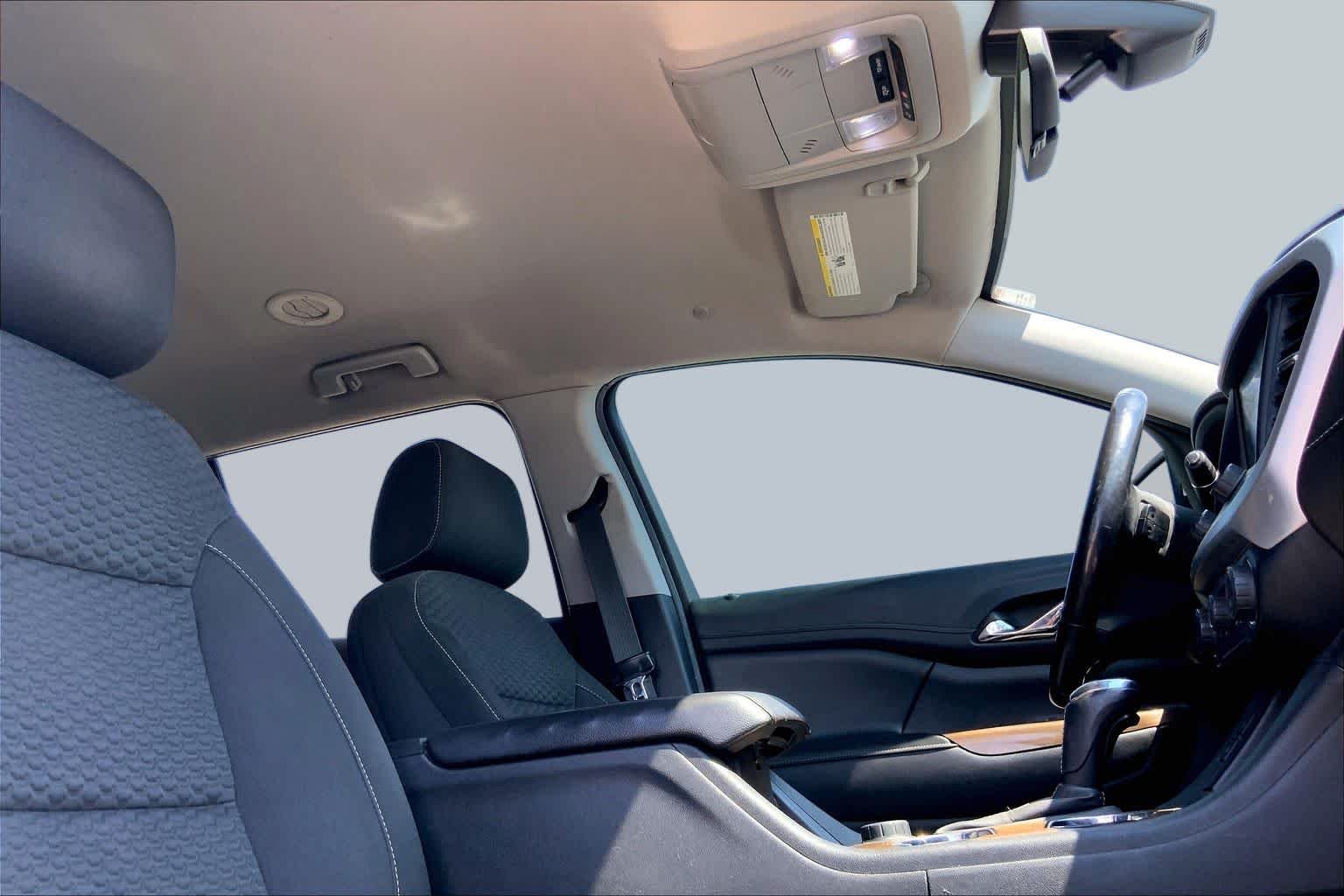 Used 2019 Summit White GMC SLE image 14