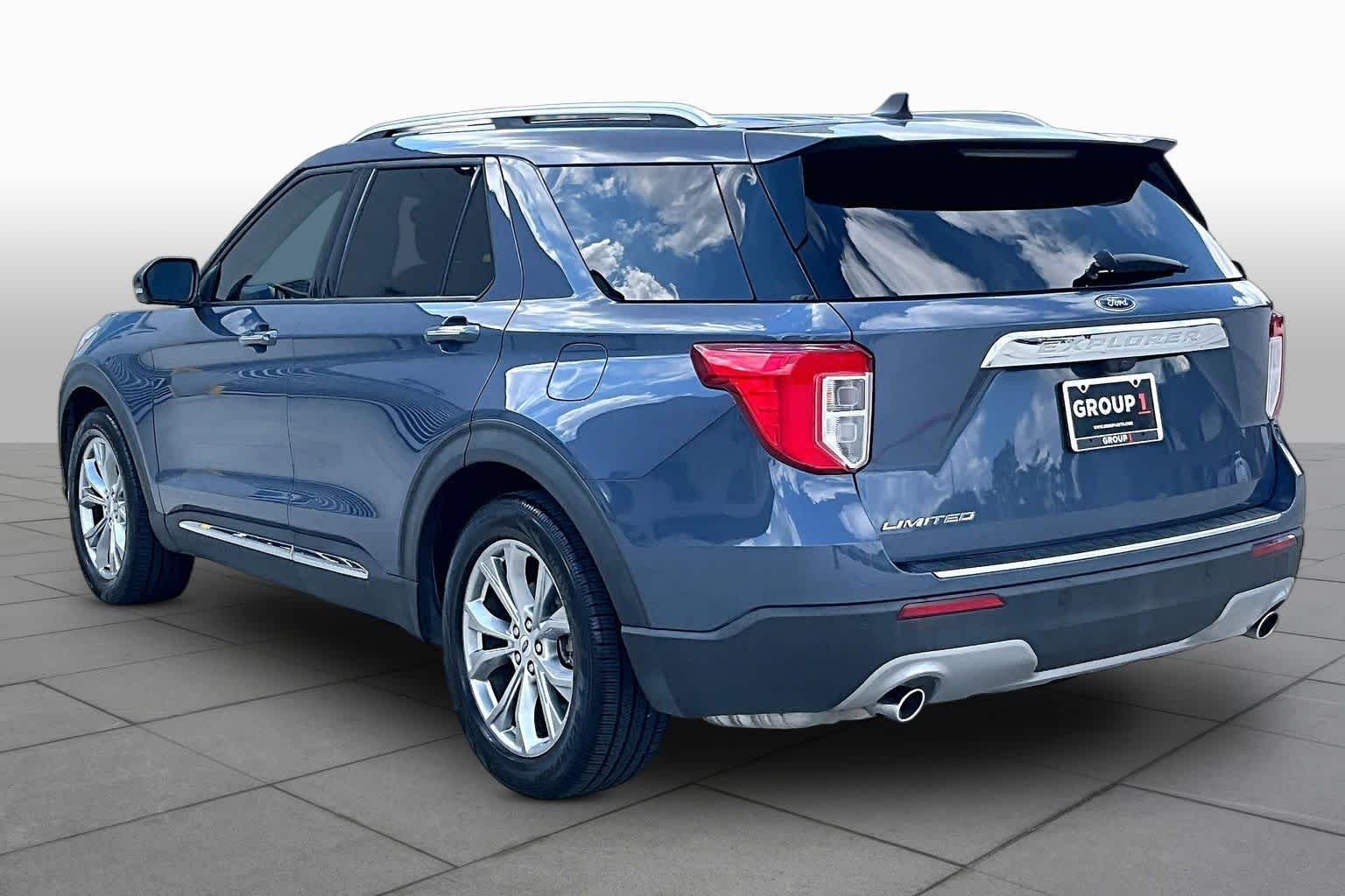 Used 2021 Infinite Blue Metallic Tinted Clearcoat Ford Limited image 11