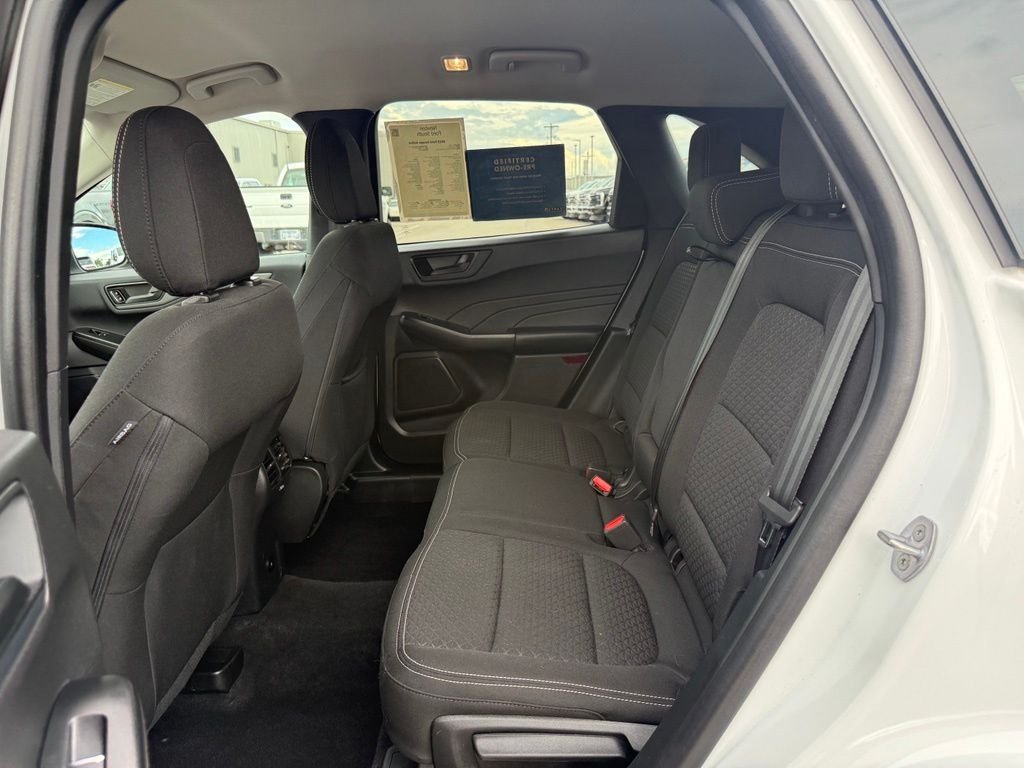 Used 2023 Oxford White Ford Active image 9