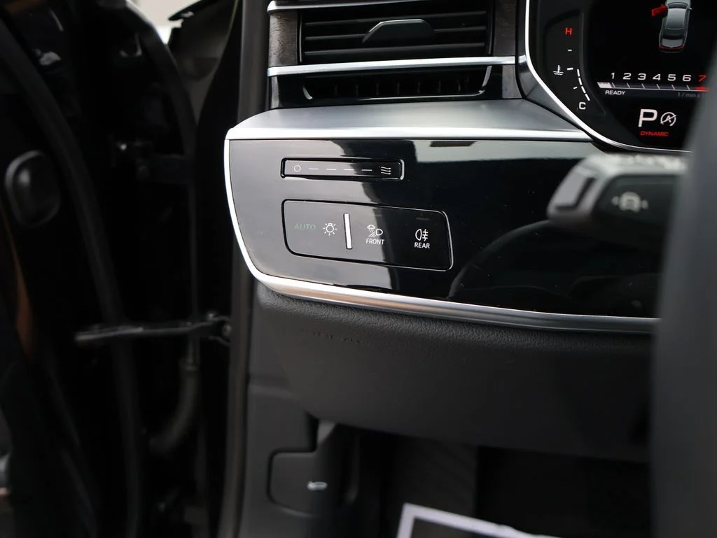 Used 2024 Sebring Black Crystal Effect Audi L 55 image 37