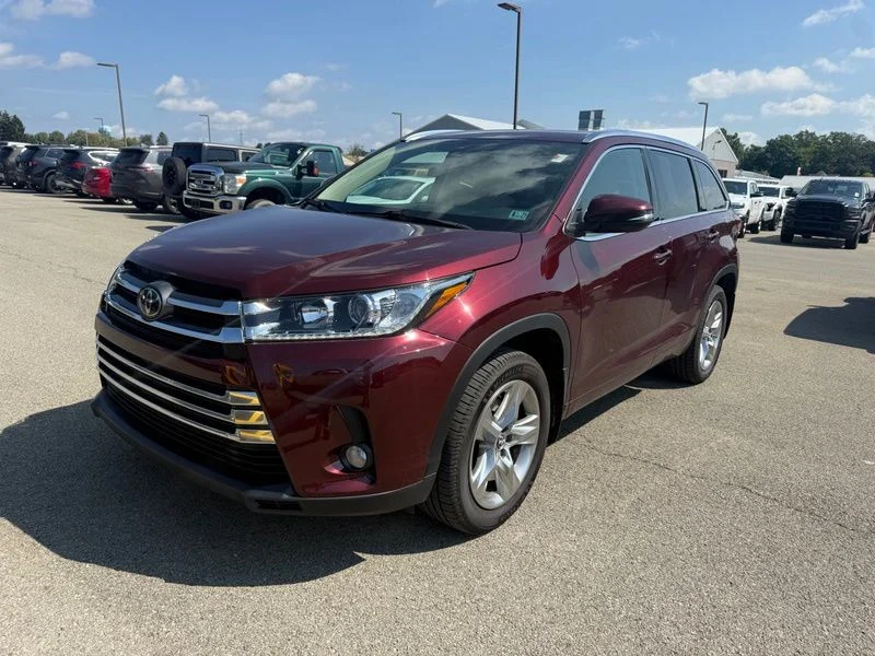 Used 2017 Red Toyota Limited image 2