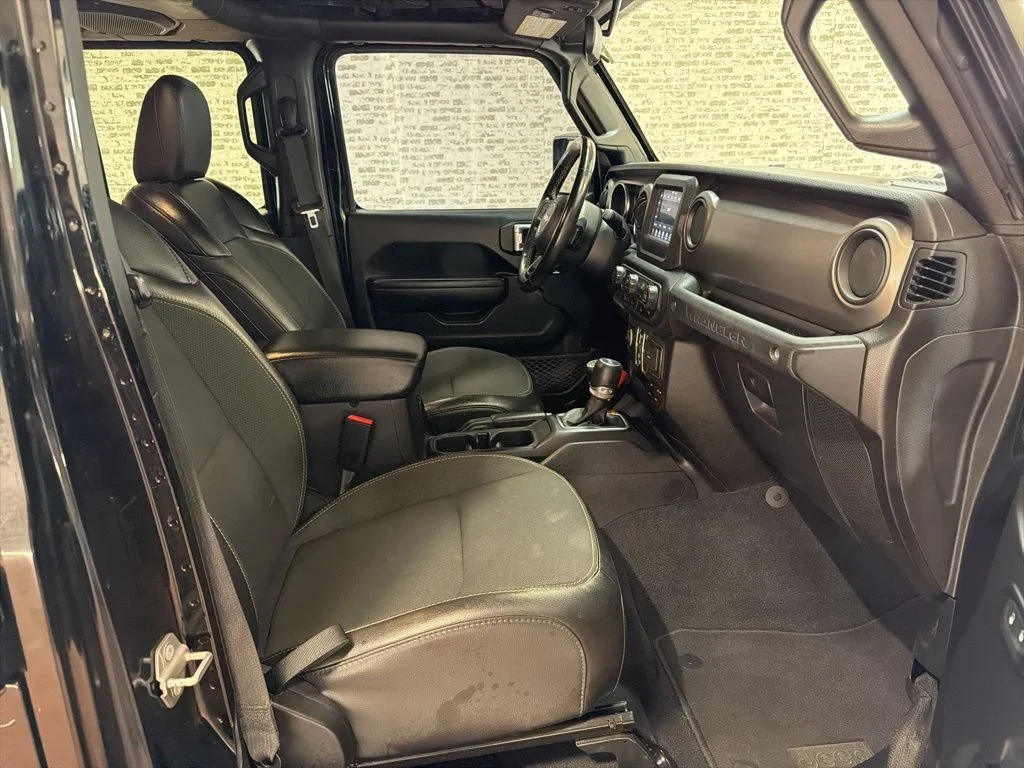 Used 2021 Black Jeep Unlimited Sport image 11
