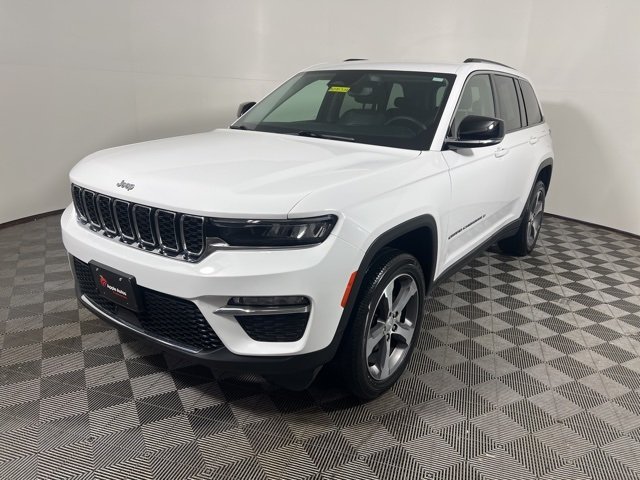 2023 Jeep Grand Cherokee Limited photo 2