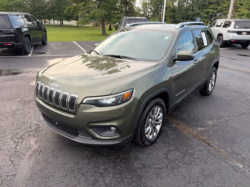 Certified Used 2021 Green Jeep Latitude Lux image 2