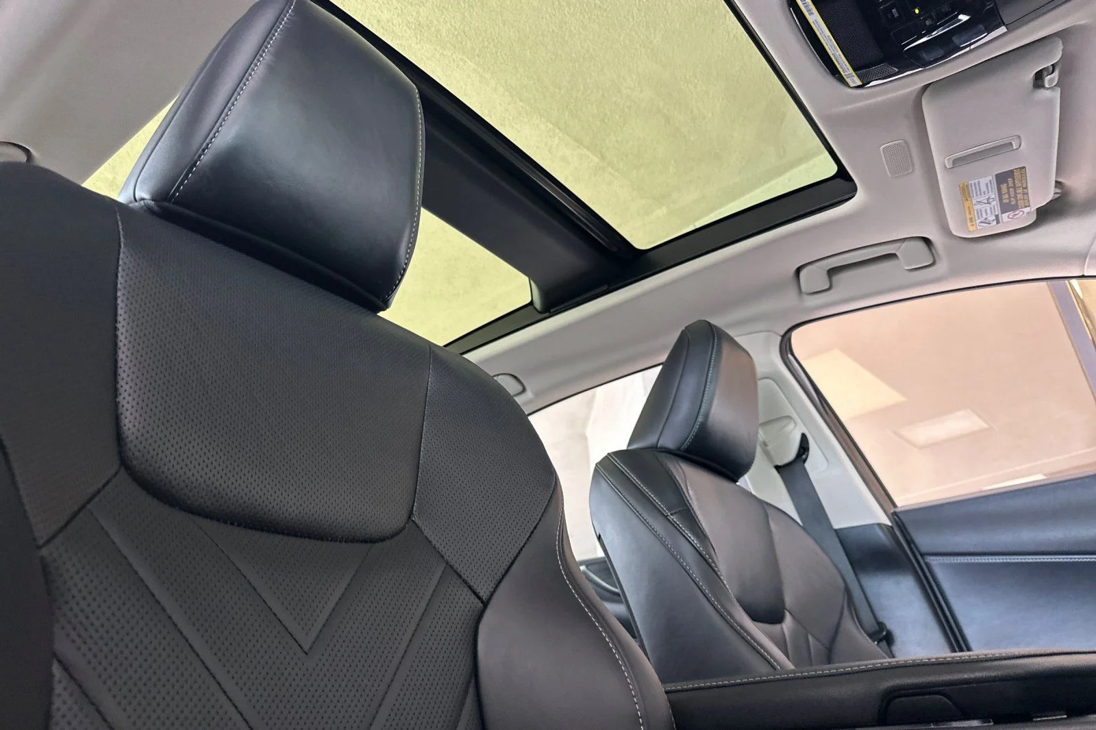Certified Used 2025 Caviar Lexus 450h+ Luxury image 14