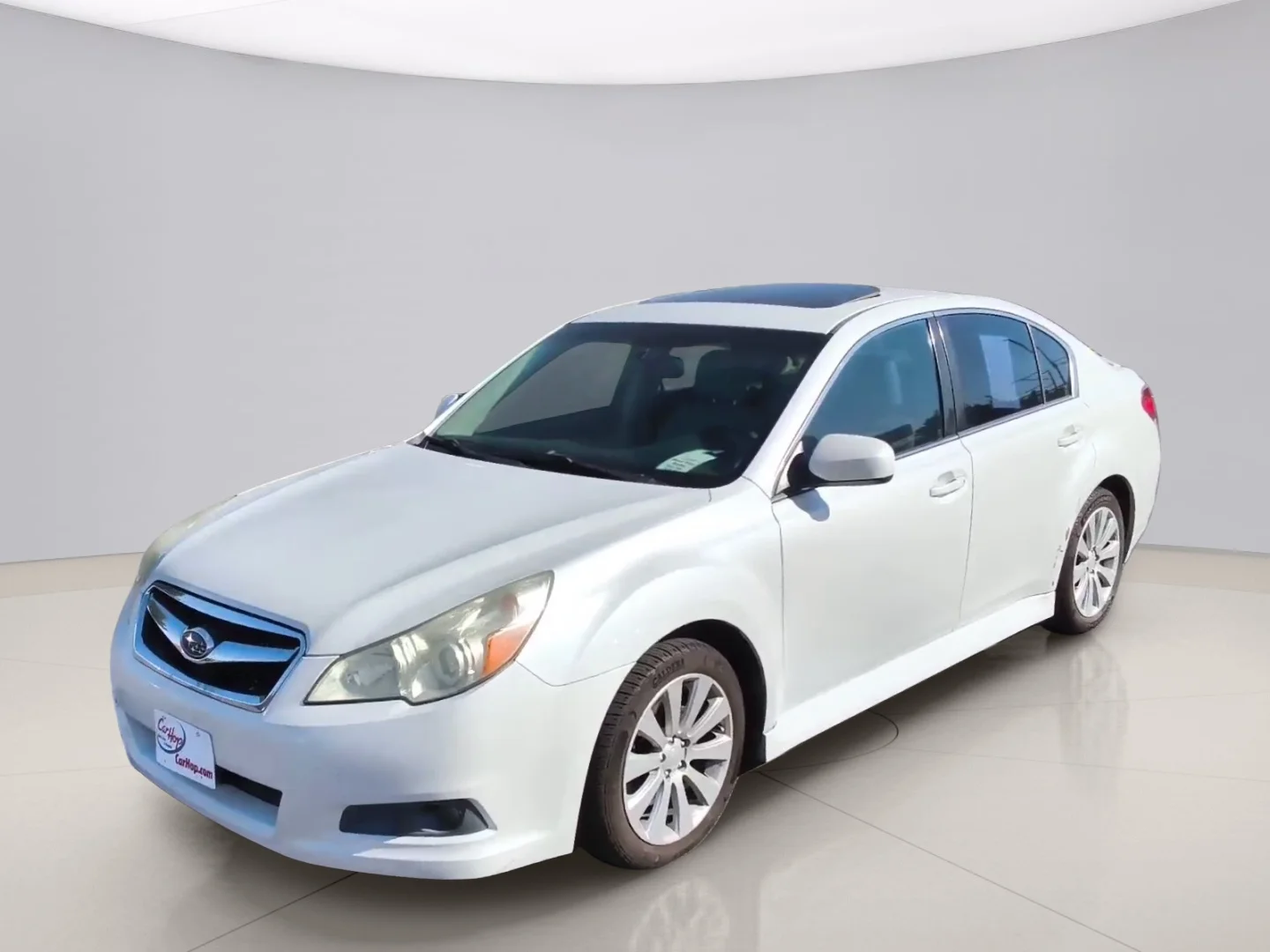 Used 2010 White Subaru LIMITED image 1