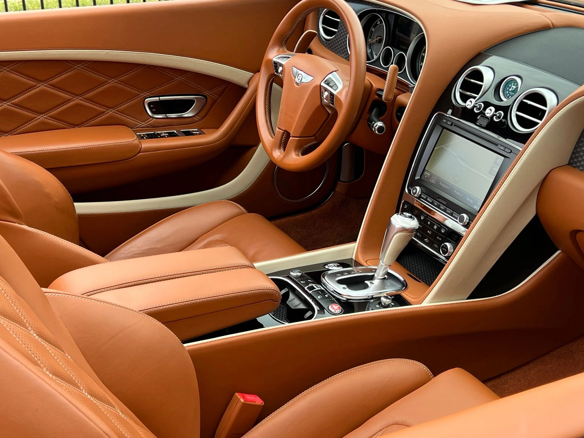 Used 2015  Bentley Speed image 20