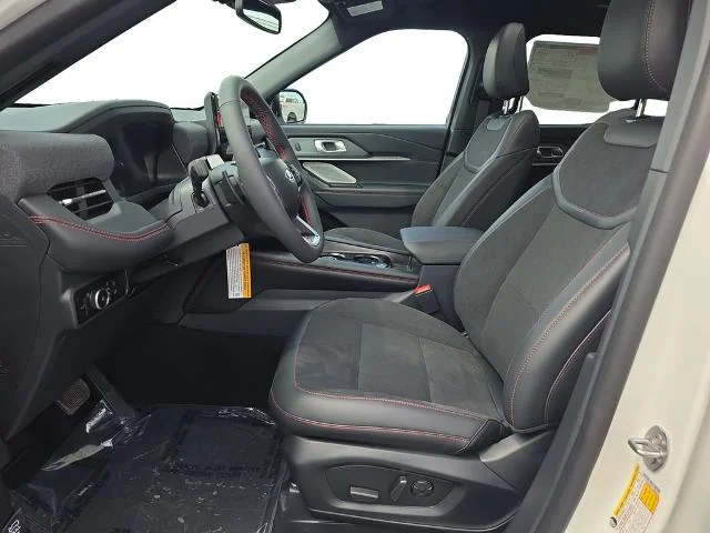 New 2026 Star White Metallic Tri-Coat Ford ST image 21