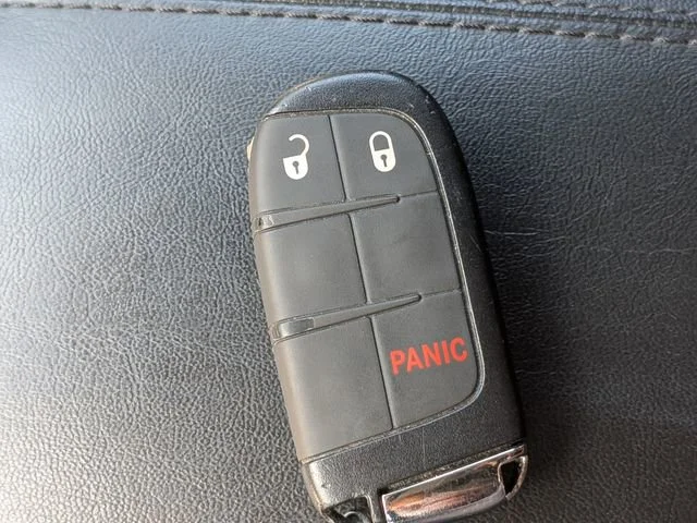 Used 2025 Silver Jeep Trailhawk image 31