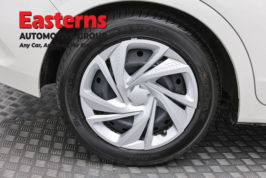 Used 2024 White Subaru Base image 28