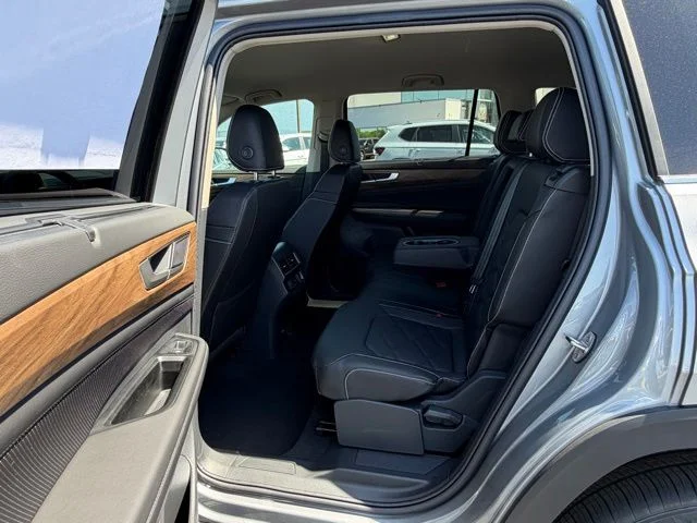 New 2026 Silver Volkswagen 2.0T SE w/Technology image 7