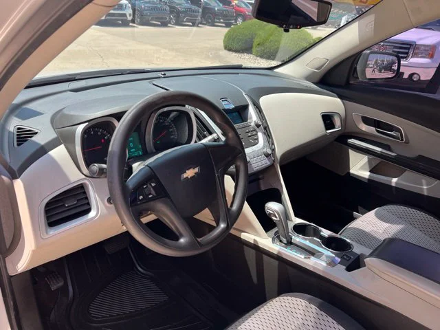 Used 2010 Silver Chevrolet LS image 10