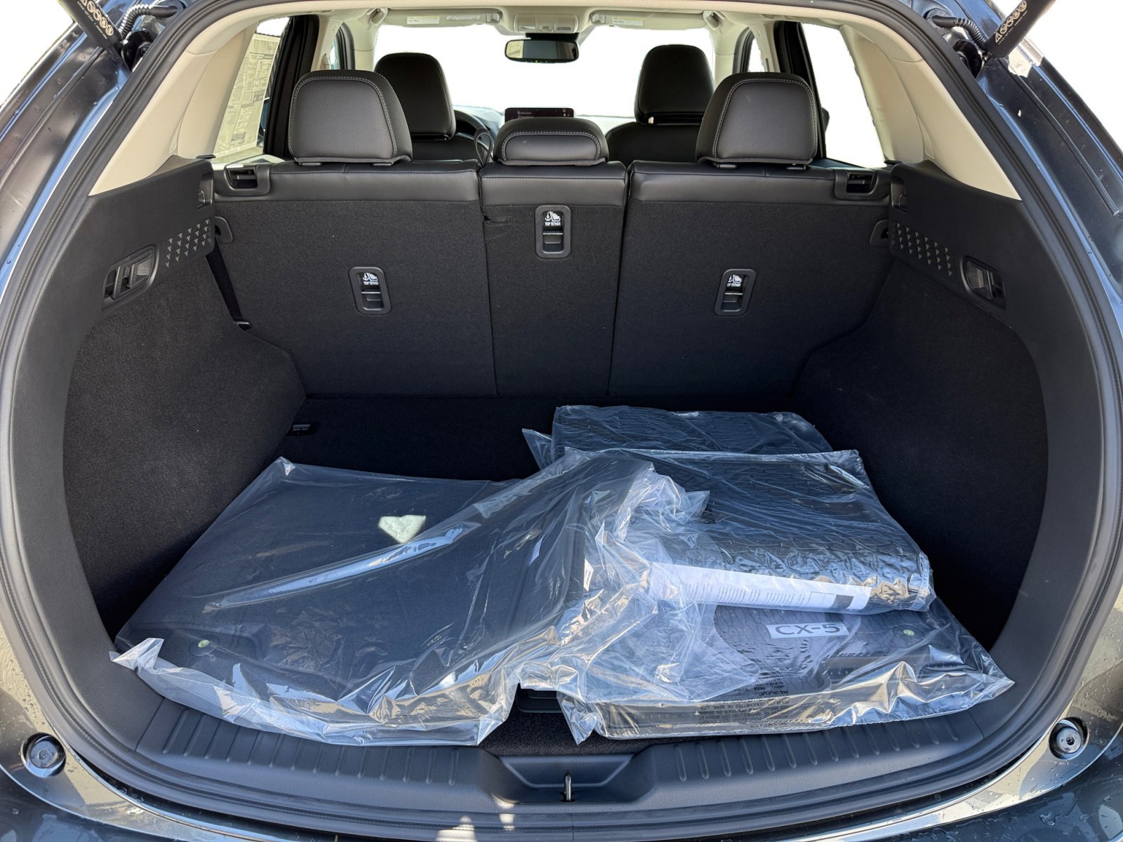 2025 Mazda CX-5 S Premium Plus package - Photo 17