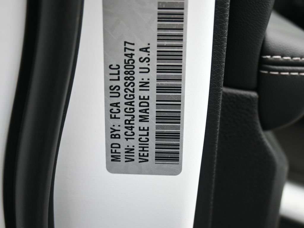 New 2025 Bright White Clear-Coat Exterior Paint Jeep Altitude X image 20