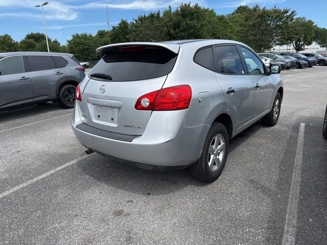 Used 2010 Silver Nissan S image 4