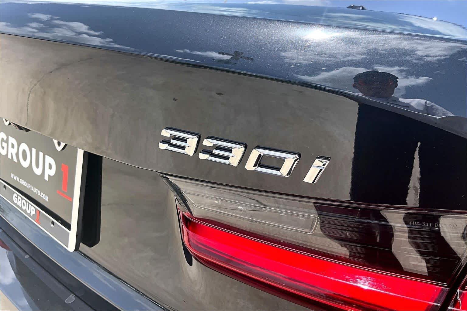 Used 2025 Black Sapphire Metallic BMW 330i image 9