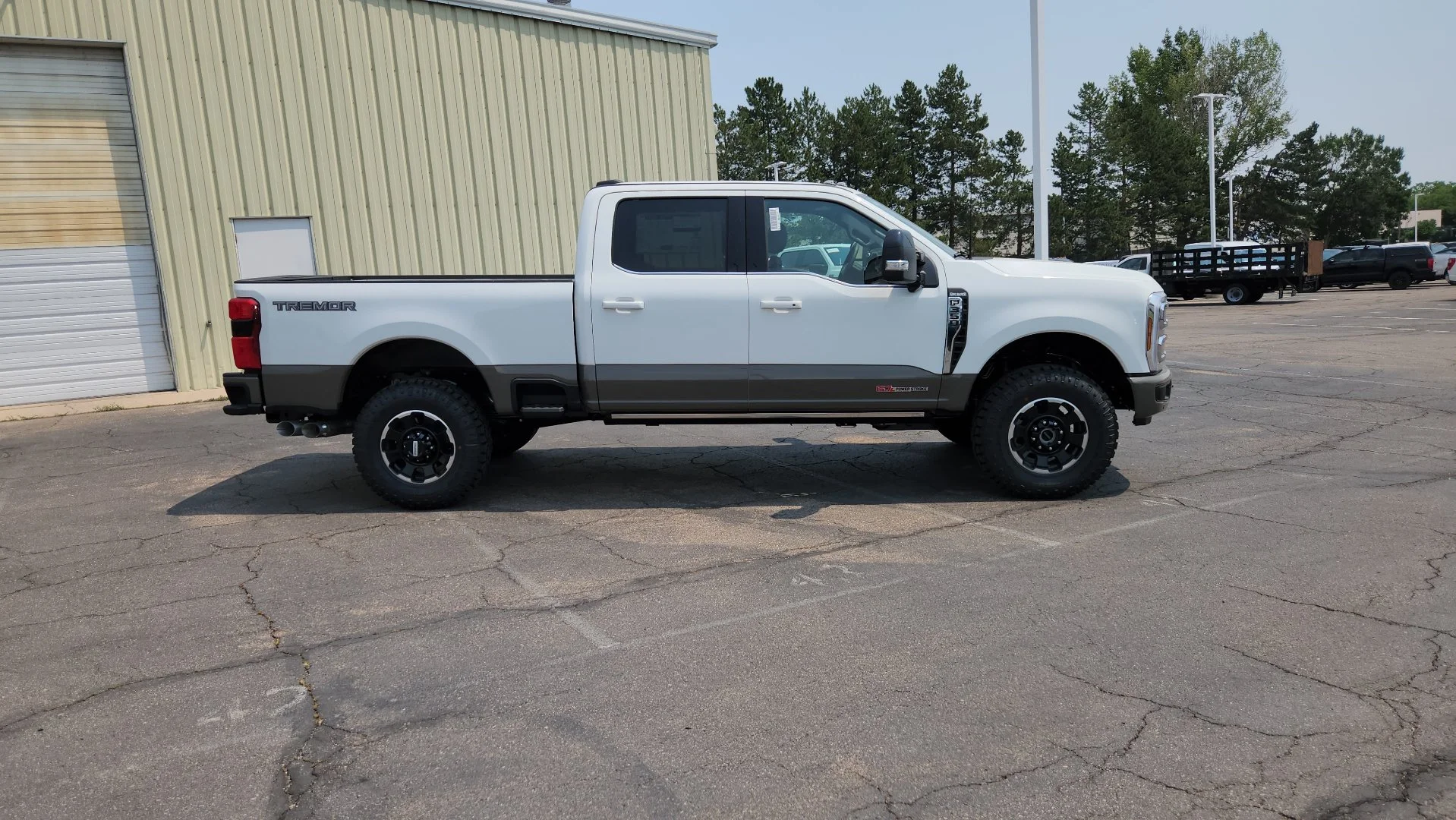New 2026 Star White Metallic Tri-Coat Ford King Ranch image 8