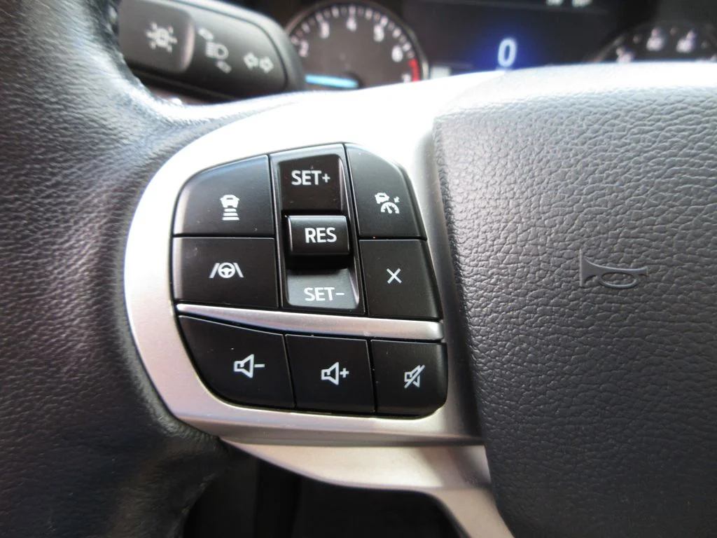 Certified Used 2023 Star White Ford XLT image 15