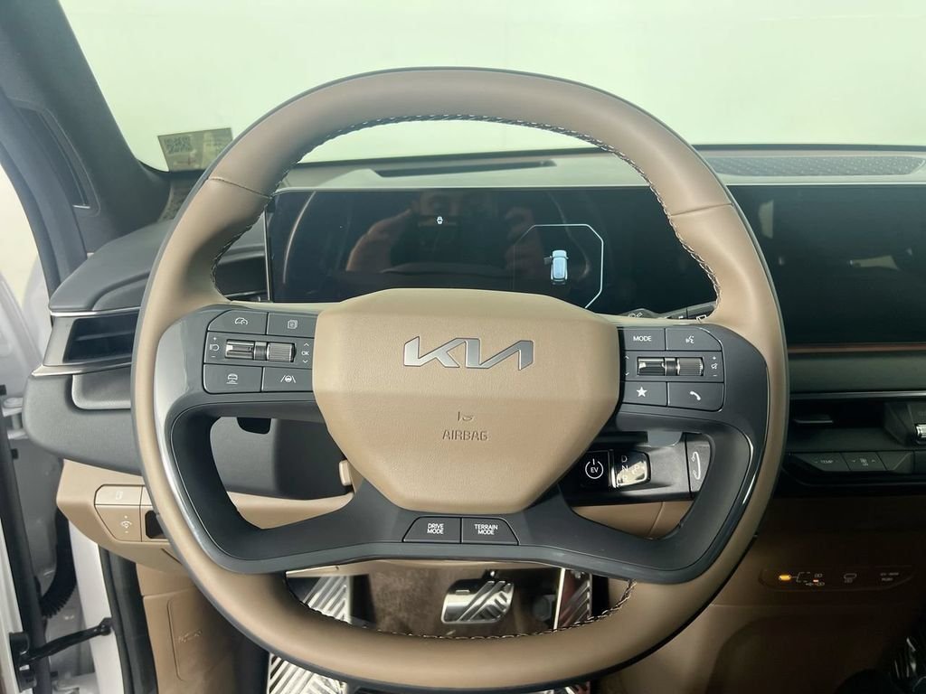 New 2026 Glacial White Pearl / Black Ro Kia GT-Line AWD image 17