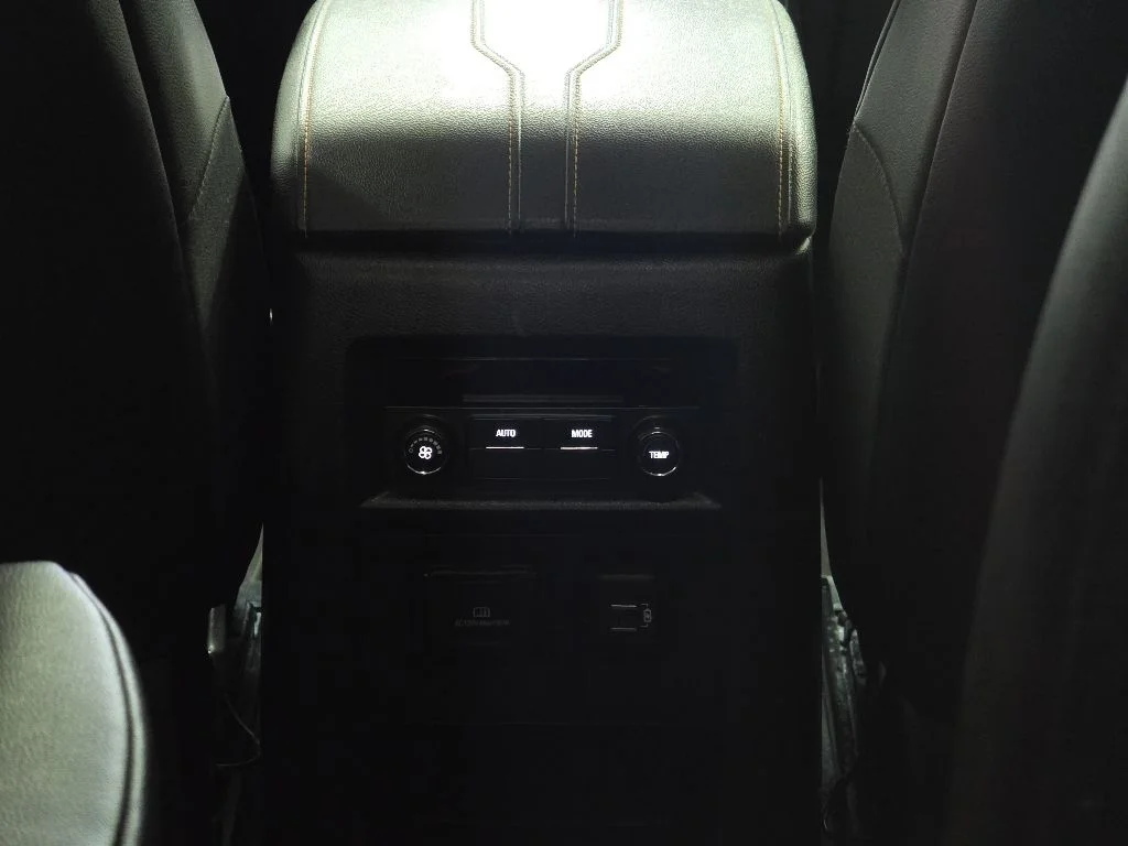 Used 2021 Iridescent Pearl Tricoat Chevrolet LT Leather image 14