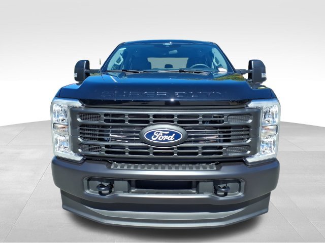 New 2027 Agate Black Metallic Ford XL image 13