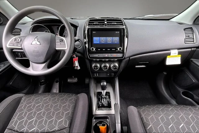 New 2026 Black Mitsubishi 2.0 ES image 5