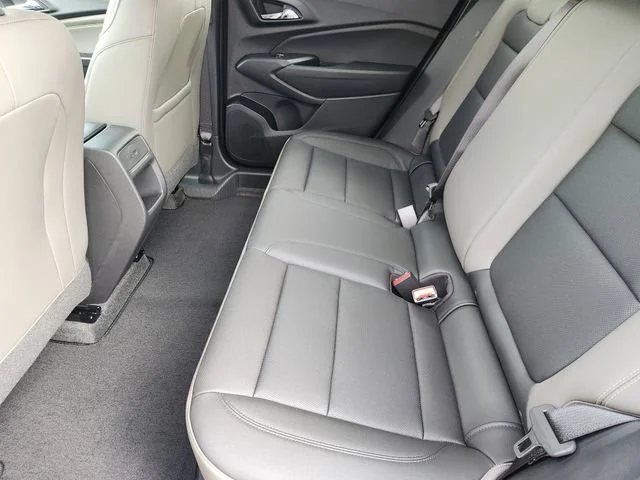New 2026 Mosaic Black Metallic Chevrolet ACTIV image 30