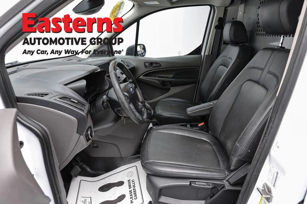 Used 2019 White Ford XL image 13