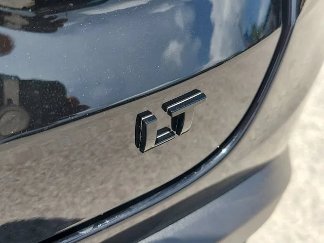 New 2026 Mosaic Black Metallic Chevrolet LT image 9