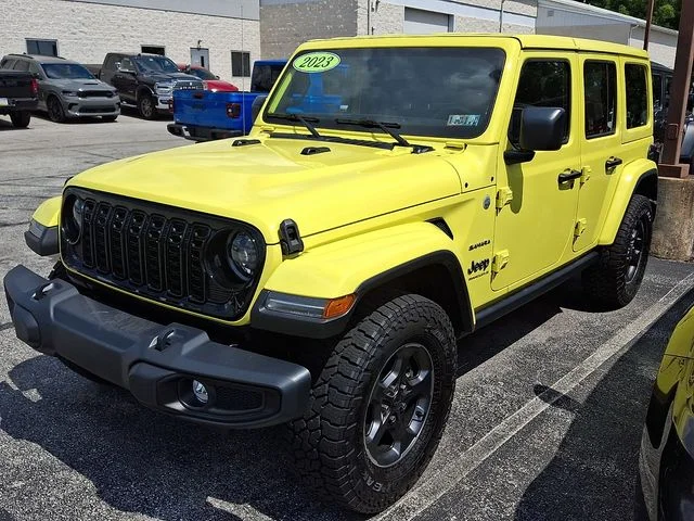 Used 2023 Yellow Jeep Sahara image 4