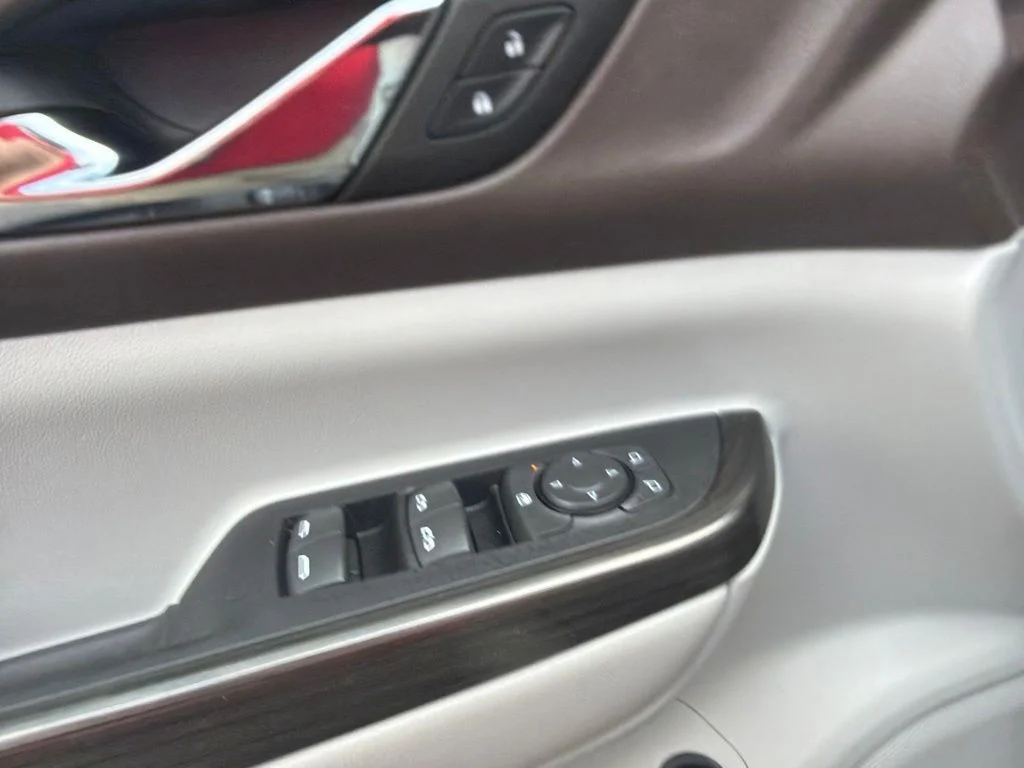 Used 2023 Summit White GMC SLT image 13