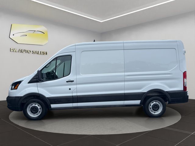 Used 2025 White Ford  image 4